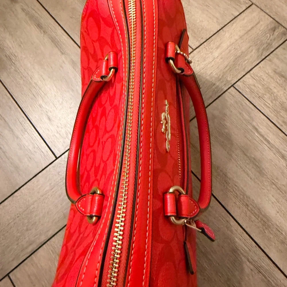 Coach Rowan Crossbody Bag - Picture 3 of 10